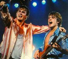 Normsi2's tweet photo. @takethat Loved that orange shirt
@GaryBarlow ๐งก๐ฅ https://t.co/zJpzQ5VfFZ