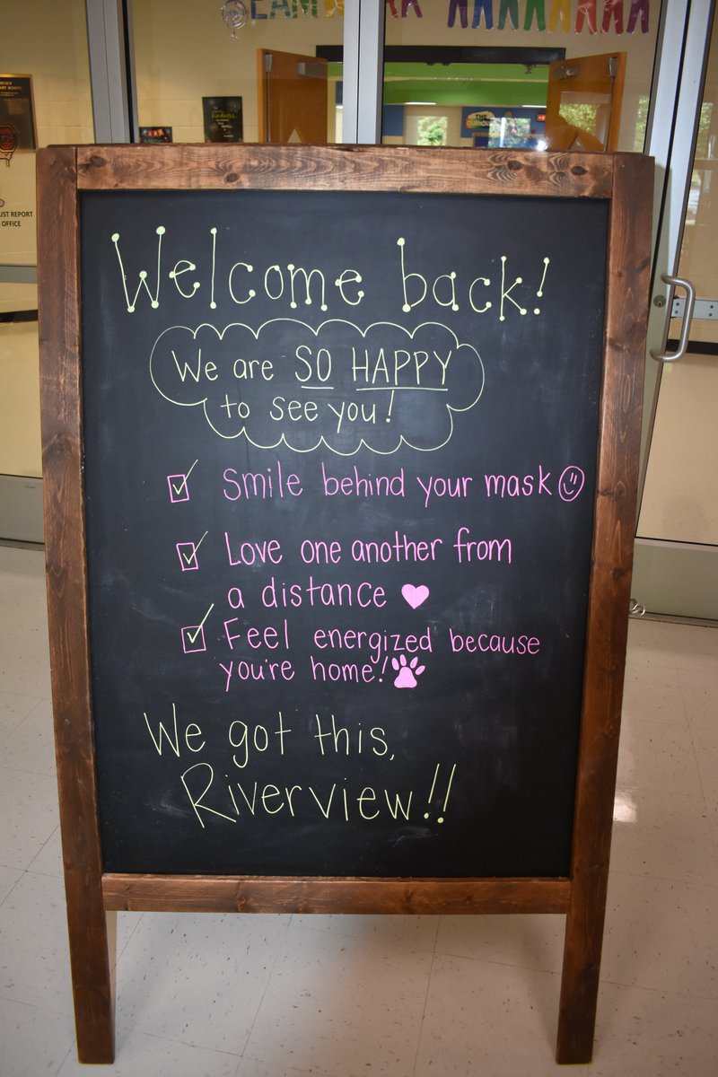 SpotsySchools's tweet photo. Our @RESpanthers teachers and staff are getting ready for Family Connection Week! #SCPSBackToSchool #SpotsySchools https://t.co/oh4mVsYjAC