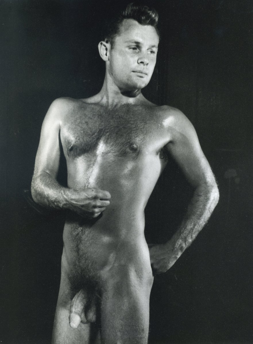 creatureblackl1's tweet photo. Joe Tiffenbach modeled in the early 1950s and later became a photographer, cameraman, and writer. [Photos by Bruce of Los Angeles, Ralph Kelly and Fred Kovert] Los Angeles, 1956 and thereabouts #joetiffenbach #bruceoflosangeles #ralphkelly #fredkovert #vintagemen  #uncut #balls https://t.co/HeFCwdYVjd