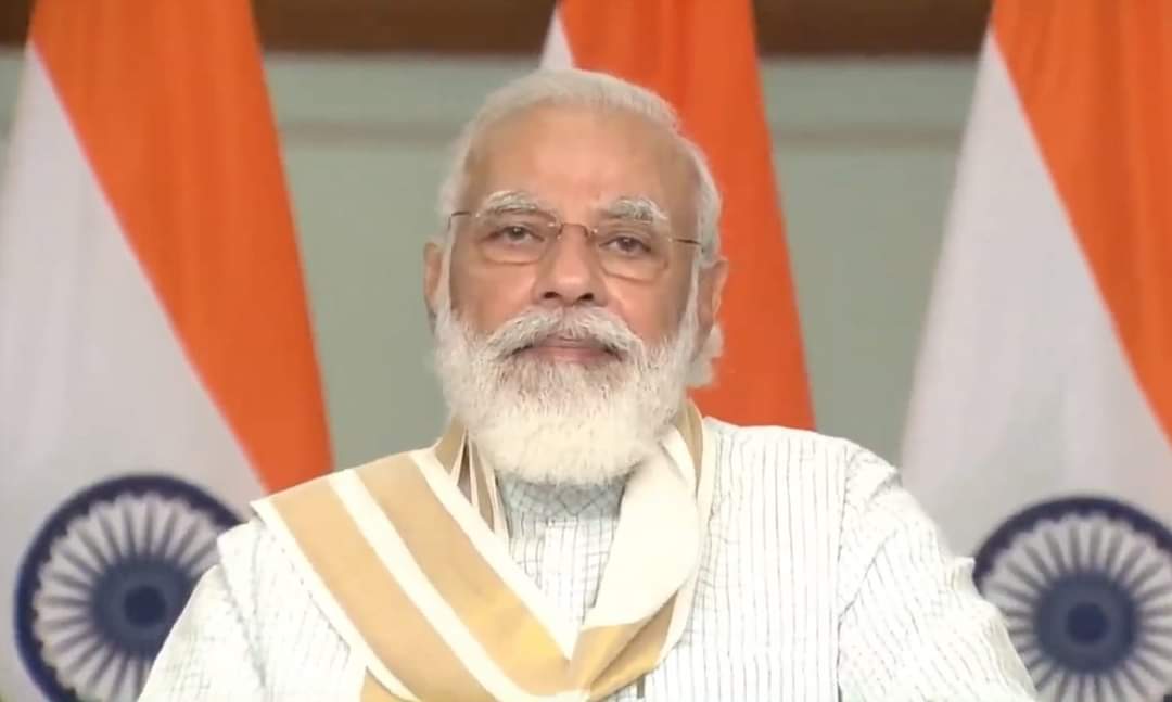 देश में चल रहा Structural Reforms का सिलसिला आज एक नए पड़ाव पर पहुंचा है।

Transparent Taxation – Honouring The Honest, 21वीं सदी के टैक्स सिस्टम की इस नई व्यवस्था का आज लोकार्पण किया गया है: प्रधानमंत्री श्री <a href="/narendramodi/">Narendra Modi</a> 

#HonoringTheHonest
