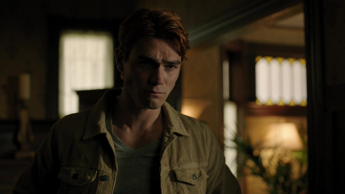 4x01If anything shows their bond, it's that Archie only started to believe his Dad had died after Betty confirmed it.