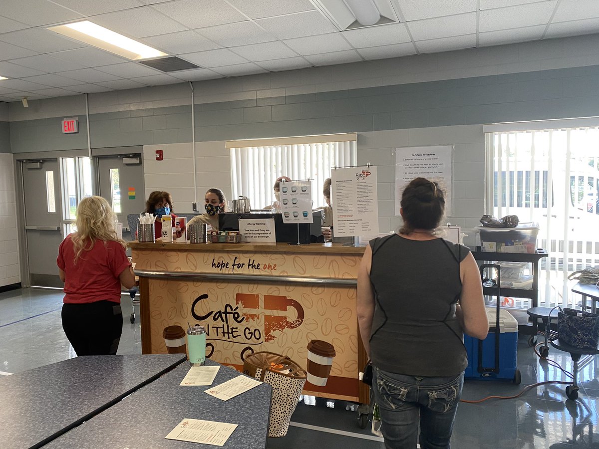 Mrscopeslibrary's tweet photo. A huge thanks to @idlewildchurch for bringing the #Cafeonthego to @oakparklions The #icedhazelnutmacchiato was super yummy! ☕️ https://t.co/y6mp7yur3J