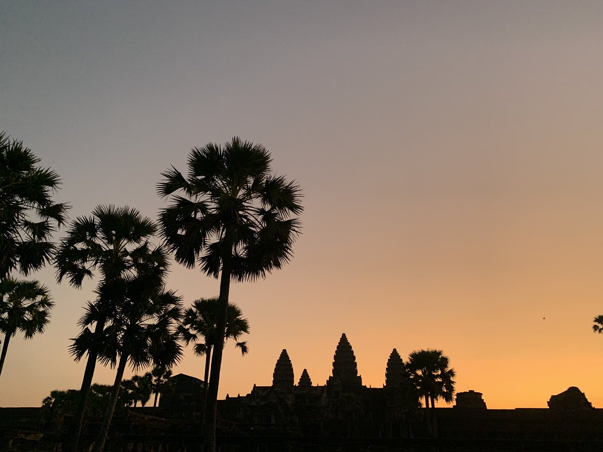 thefreelancetr1's tweet photo. What a beautiful sight to start your day- sunrise in Angkor Wat. #travelstories #travelphotography #travelguide #thefreelancetraveler
#naturephotography #traveldiaries #AngkorWat #Cambodia #SiemReap https://t.co/3X6SmNX3VO