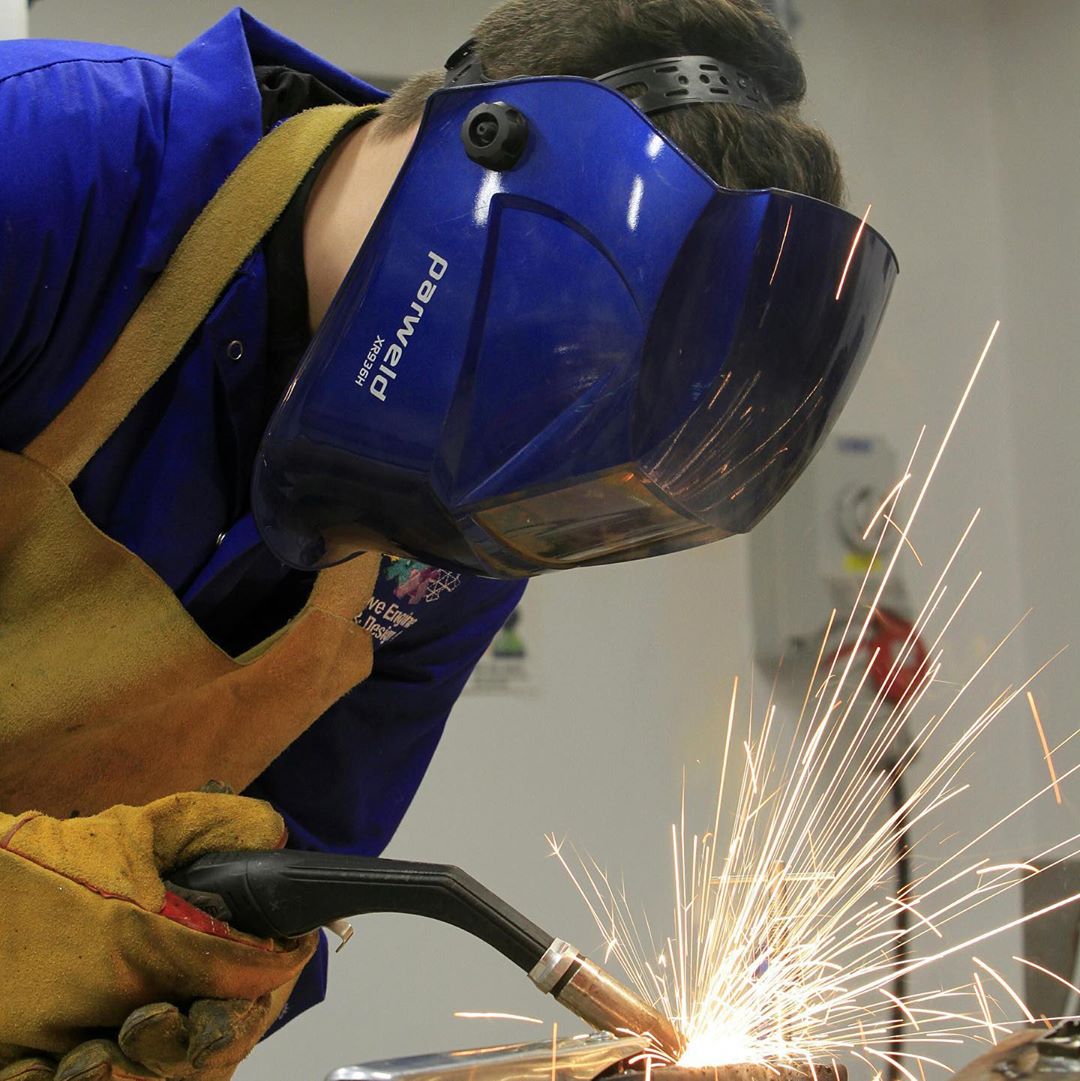 oslgroup's tweet photo. Well done to all A-Level students across the country for their exam results today. A big congratulations to @CreweUTC students who have received 'the best grades ever' since the College began and exciting career destinations secured #EngineeringTheFuture 🌎🌟 https://t.co/9A0Eayr65Z