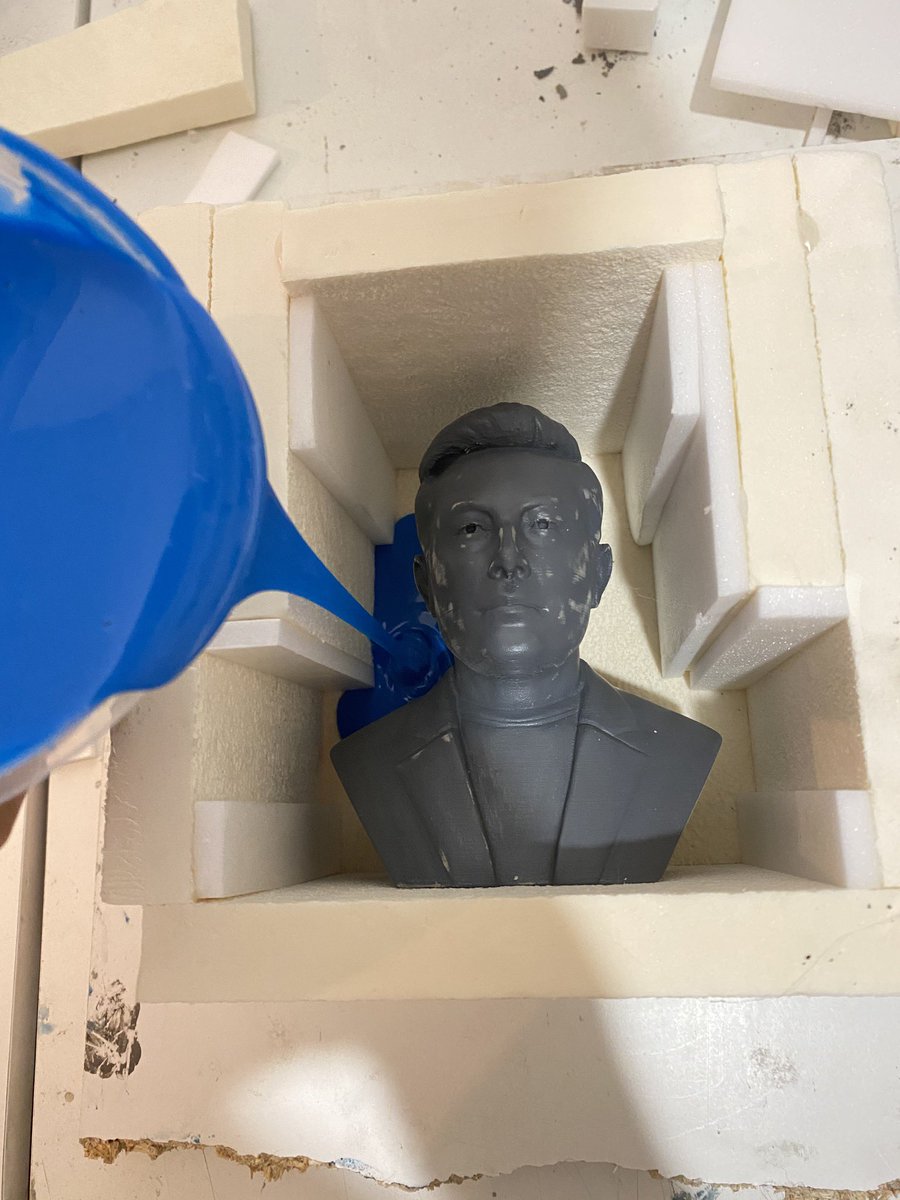 jurgenwrk's tweet photo. Hey @elonmusk, I made you from concrete. https://t.co/9Ddw4On40n