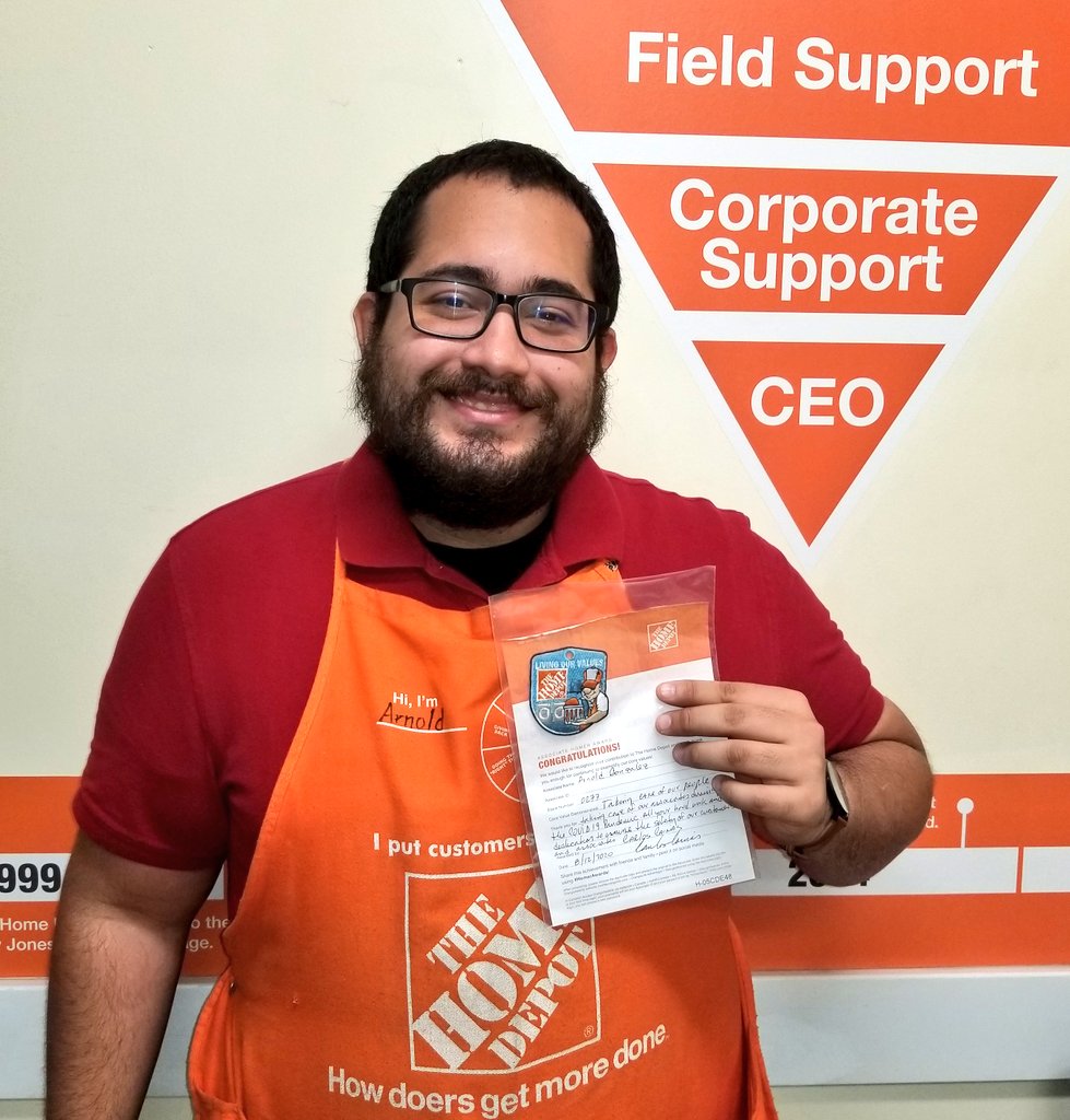 Shout outs to these 4 Calle 8 DHs for taking care of our people in these very difficult and fast evolving COVID19 times while, driving results none the less &amp; keeping our store in the top 15 stores in sales in the company.<a href="/rogerszx1/">rogersz</a> <a href="/camilaruiz012/">Camila Ruiz</a> @ThdJesus &amp; Arnold. Thank you.🙏