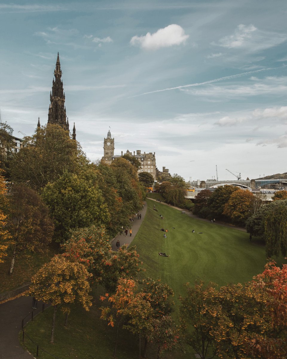 SLHLuxuryHotels's tweet photo. There is no better place to escape to right now than Scotland. The Edinburgh Fringe may only be online this year but it is still a stunning city to visit and will be a lot less crowded than a usual August! https://t.co/WNe04byg7F @NiraCaledonia https://t.co/kJc8ChHOeD