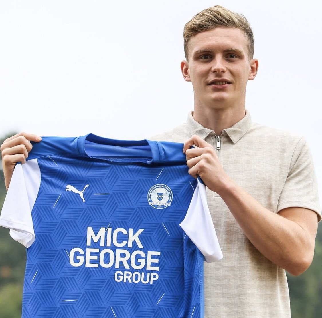 Delighted to have signed for @theposhofficial excited to have joined such a great club. 🔵⚪️ Also a massive thank you to the people @ManUtd who have helped develop and support me over the years.