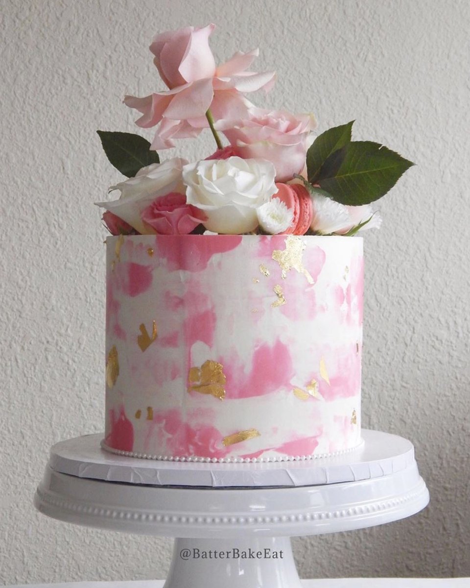 WiltonCakes's tweet photo. Cake-inspo time! Go to our Instagram to read more about Steven Buford of https://t.co/9TYJyCY1Qg and  see  his amazing cakes! https://t.co/VgewqZB5MN  #wiltoncakes https://t.co/rioeKMK8p0