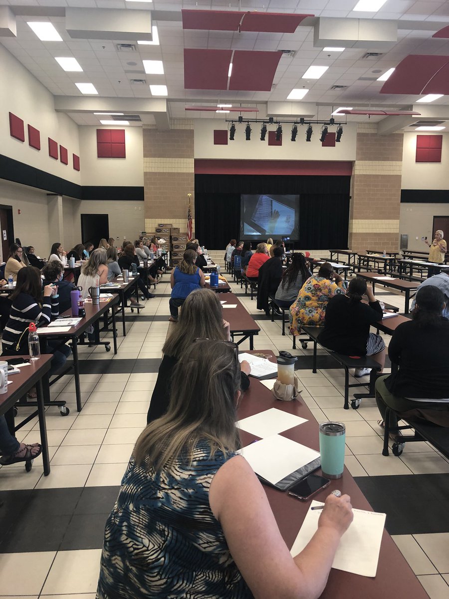 allikoneal's tweet photo. Teachers are hard at work preparing for our kiddos! #habit2beginwiththeendinmind #riceismyhAppyplace #a2d https://t.co/CXBPavyem2