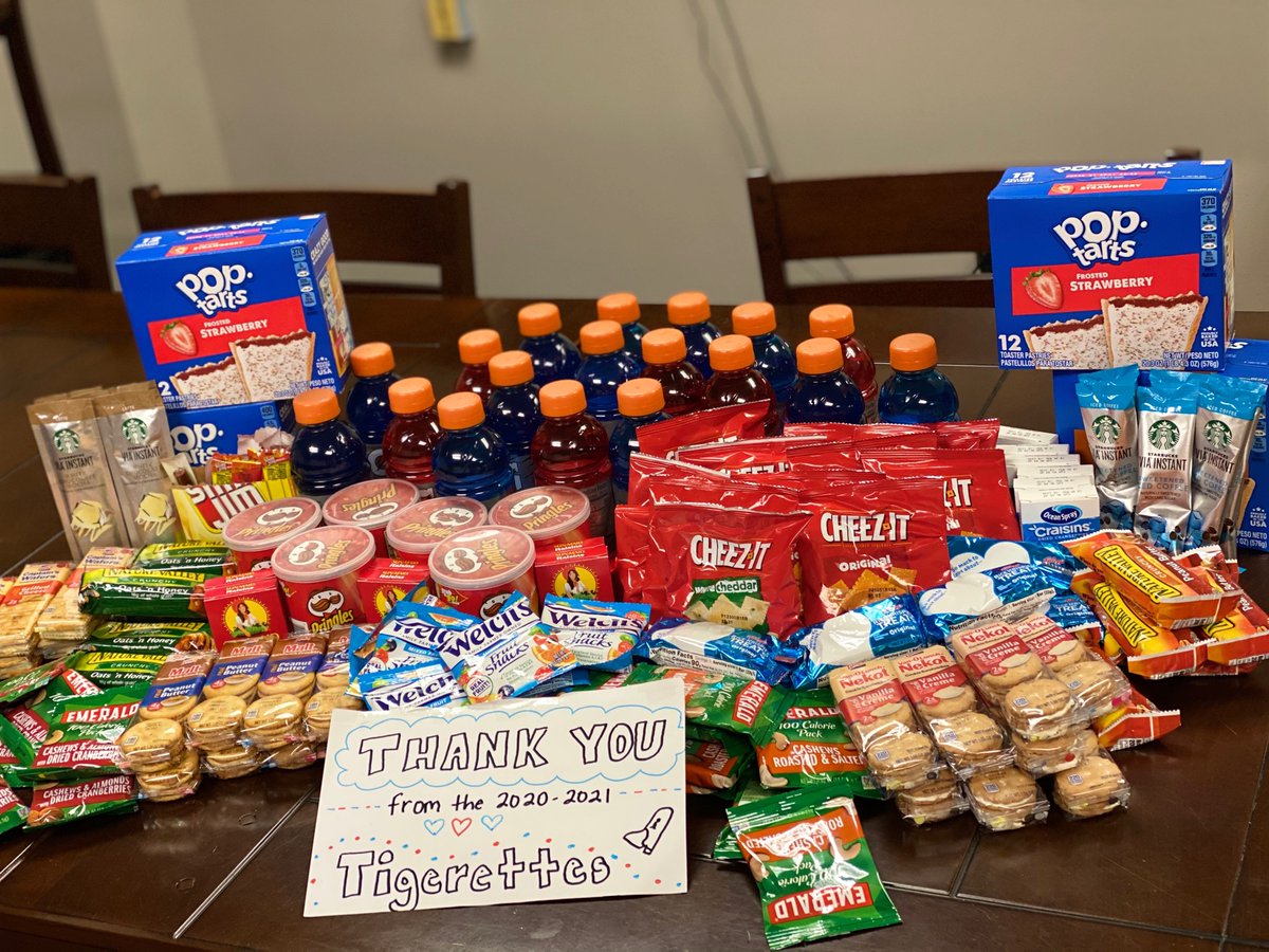 HumbleISD_AMS's tweet photo. Breakfast of CHAMPS!!! Adding fuel to our soul to GET IT DONE!! 💪🏽
Thank you @ams_tigerettes for this GRAND spread! Grab and Zoom!! 😋
#AMSTigerettes 🐯 #MissYou 💙#AtascaTigers 🐅 https://t.co/9uLhYKfdKY