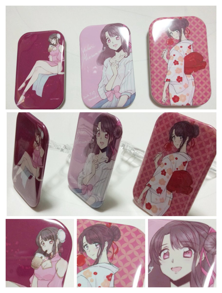 Emayu*さん(@emayu_)で頼んでいた缶バッジやリングメモが届きました~!!モニターで見たままの色で本当にびっくり?とっても綺麗です!
缶バッジはスタンド付きなので立てて飾ることも出来ますよ。缶ミラーも大きくて最高に可愛い!4枚目はマルチスタンドのアップ。色々な飾り方が出来て◎!
