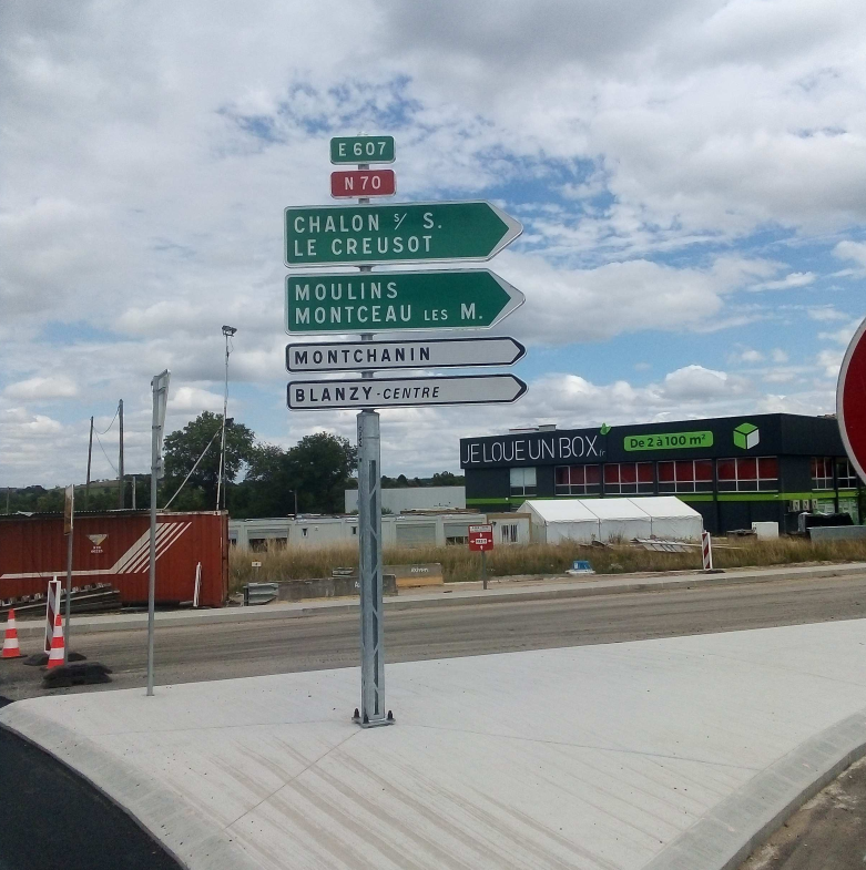 Prefet71's tweet photo. Route Centre-Europe Atlantique #RCEA

Les travaux du chantier de La Fiolle à Blanzy (arrondissement d’Autun)🚧 https://t.co/rcDU2ZkJc9