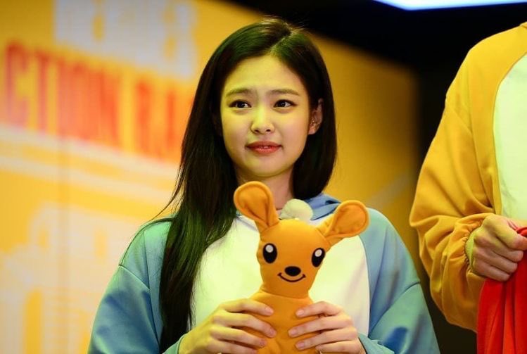 jnkvibes's tweet photo. Bring Jennie back to Running man 😭#JENNINGMAN https://t.co/WsNX4i0GfH
