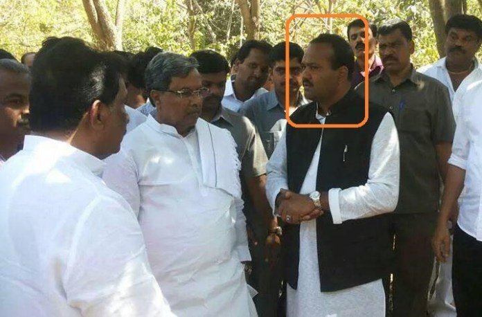 Jb21bh's tweet photo. Congi role in the #BangaloreRiots got exposed.
The entire riot was masterminded by #KaleemPasha of Congi.
#BangaloreViolence https://t.co/vmYMxHq2hS