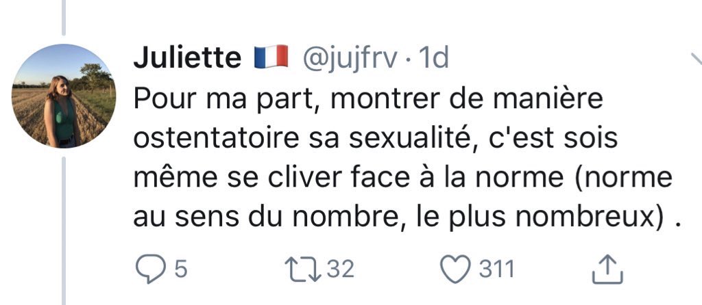 C’est aussi quand Juliette définit la norme comme celle à suivre sinon tu te « clives » tout seul.La norme actuelle est heteronormée, elle exclue par principe celles et ceux qui ne la suivent pas (= fort/viril/chef - = fragile/féminine/soumise, etc...).