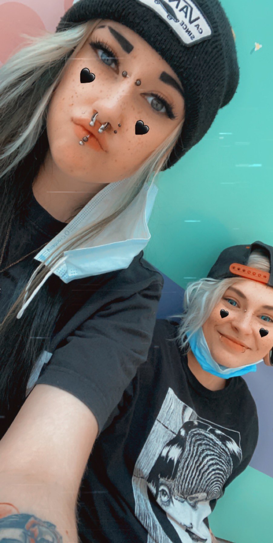 Loml swear to satan🖤💛 https://t.co/xaV05LKBzu