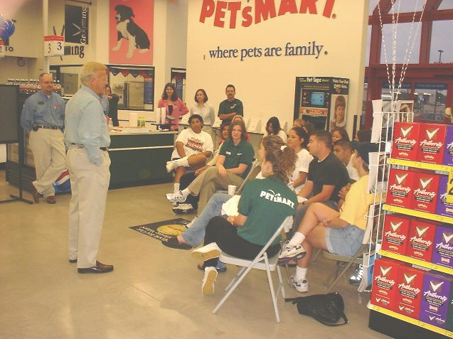 Life At PetSmart tweet media