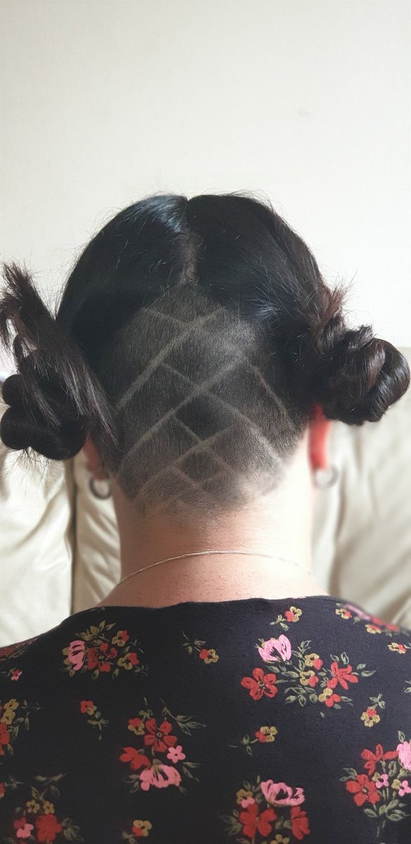 ele_nix's tweet photo. @snazzyDeacon thanks for the encouragement. I done it!! And oh my, I feel as though my body heat has dropped by 10c. Also got a nice bit to donate to a charity for them to make a wig for a child going through chemo.

@Taylors_hair amazing experience. Thank you Will. https://t.co/v9HjzNYWEd