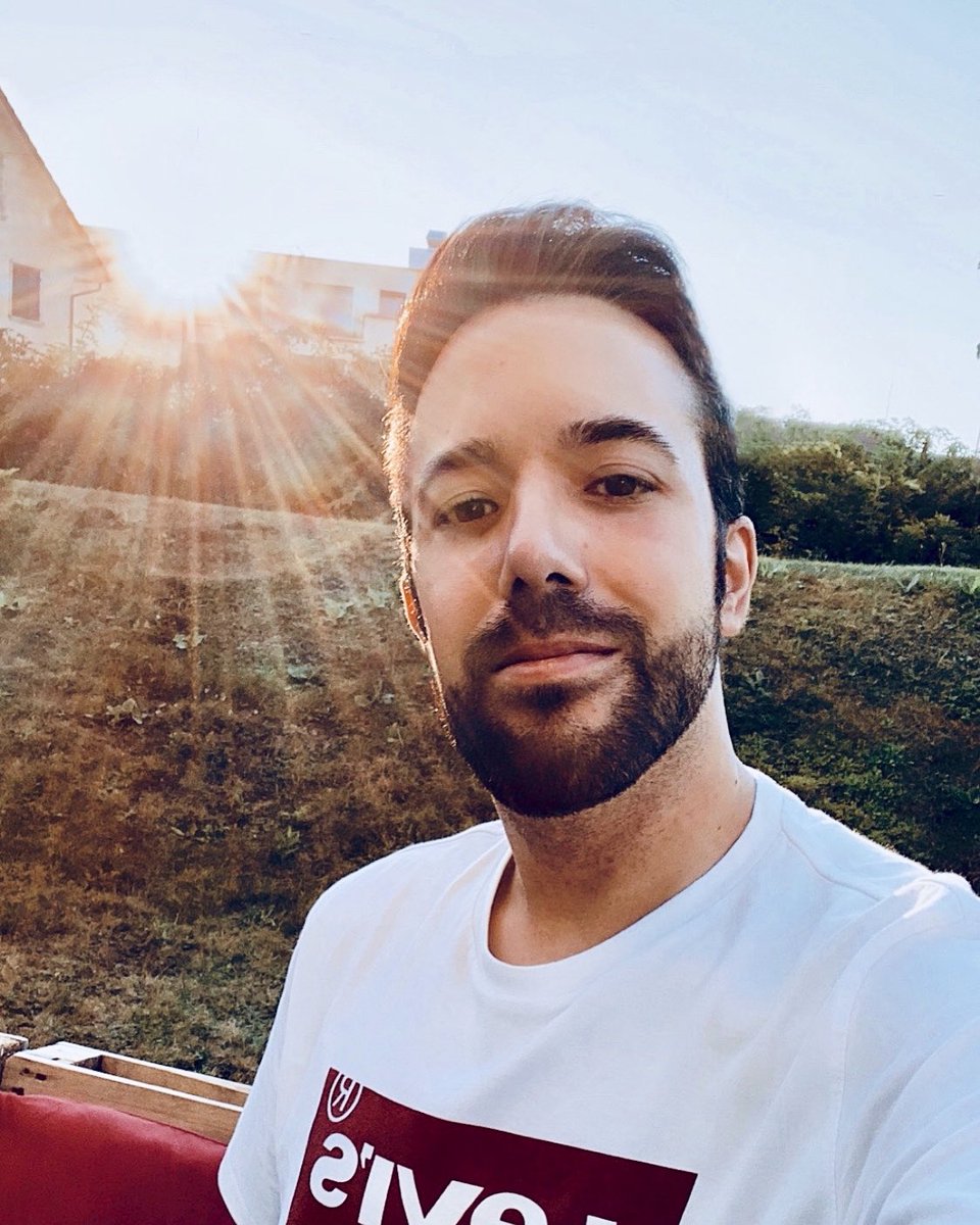 davecodexx's tweet image. Catching sunrays ☀️
#instame #selfie #picoftheday #instapic #summer #zürich #switzerland #davecodex
