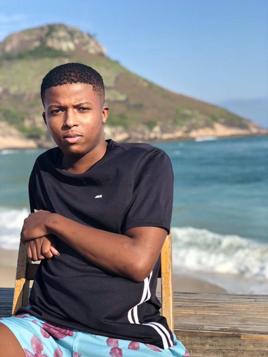 euWayne06's tweet photo. Bom, eu amo praia 🏖️🌅🌊 https://t.co/EVfPItKA03