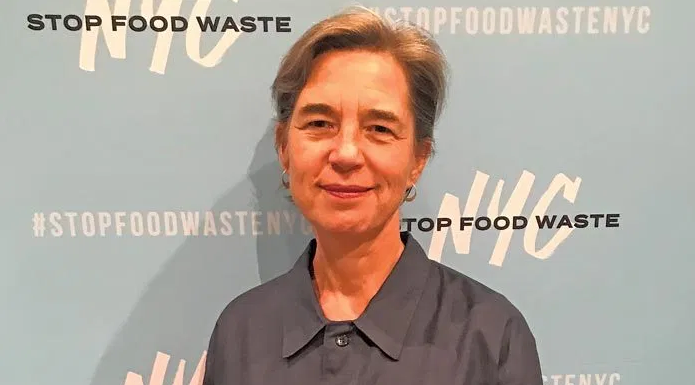 SlowMoneyNYC's tweet photo. We had the privilege of interviewing CEO and Founder Anna Hammond of @matriarkfoods to explore how the company has survived and adapted during the pandemic, and how foundational local systems have been to its success. Read more at the link below! 

https://t.co/DosxTafwwF https://t.co/hrFdJtvVgU