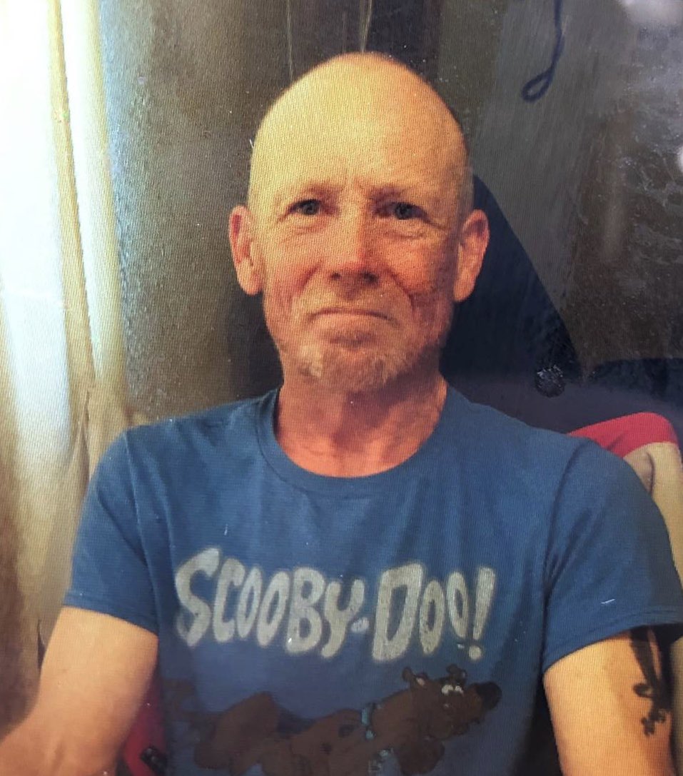 SacPolice's tweet photo. 🚨Please RT and help us locate this at risk missing person suffering from Dementia. 
Last seen last night (8/12/20) at 7:30PM on foot in the 2500 Block of Traction Ave./Santiago Ave. (Near Del Paso Blvd./El C
phone. https://t.co/6XMw4tkOno