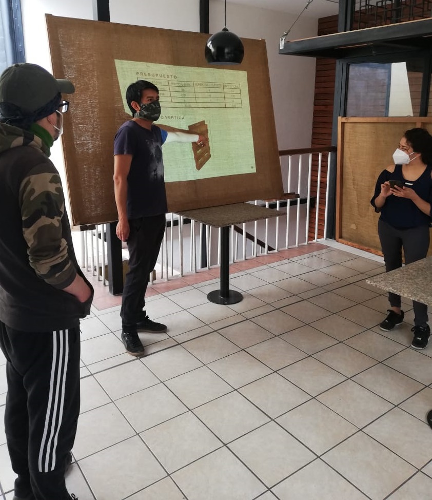 EDEC_EP's tweet photo. #CEMUART
#HuertosDeLaBuenaVida
La mañana de hoy los artesanos del CEMUART comenzaron con el trabajo de creación de prototipos de huertos patrimoniales dentro de sus instalaciones 🥦🥒🍅, los mismos que formarán parte del Proyecto Huertos de la Buena Vida. https://t.co/KIClIwB1Nf