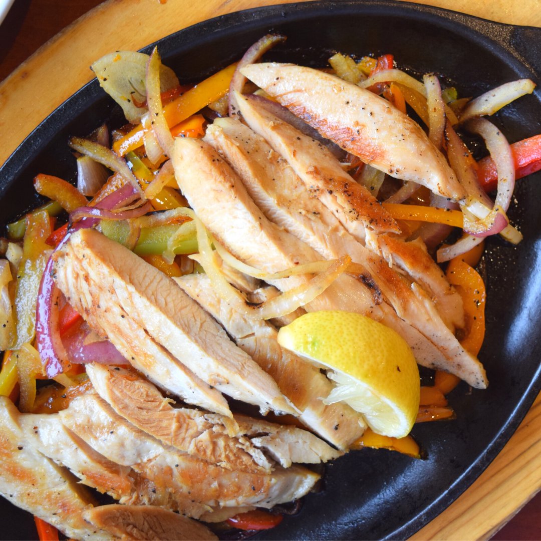 MosFamilyRestaurant tweet media