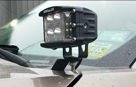 Turn night into day with ZROADZ LED Kits, swipe right to see💥 This Super Duty is sporting the OEM Grille LED Kit, Hood Hinge Kit and Bumper Center LED Kit! 
⁠
Follow 📸 @makmysta22 for more!⁠ #ford #superduty #zroadz
⁠