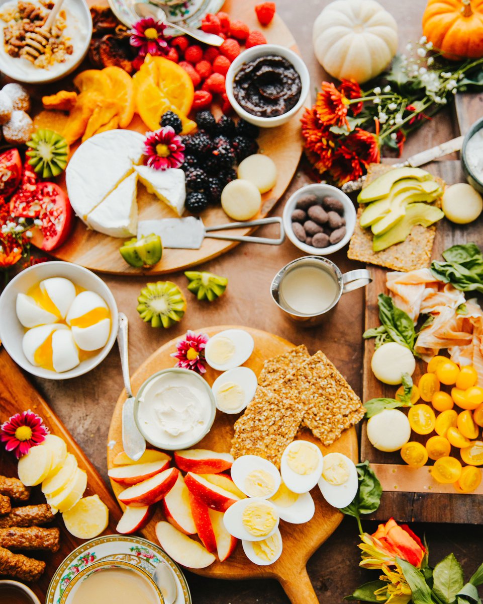 TheGutHealthDoc's tweet photo. DIVERSITY NOT RESTRICTION! 🙌 It's incredibly frustrating to see messages saying you need to cut out a long list of 'bad' foods, such as 'starchy carbs', nightshades, lectins, coffee and all dairy... Here's why this is NOT based in real science! https://t.co/VGk6e1jNu2 https://t.co/vUCrEWIyFC