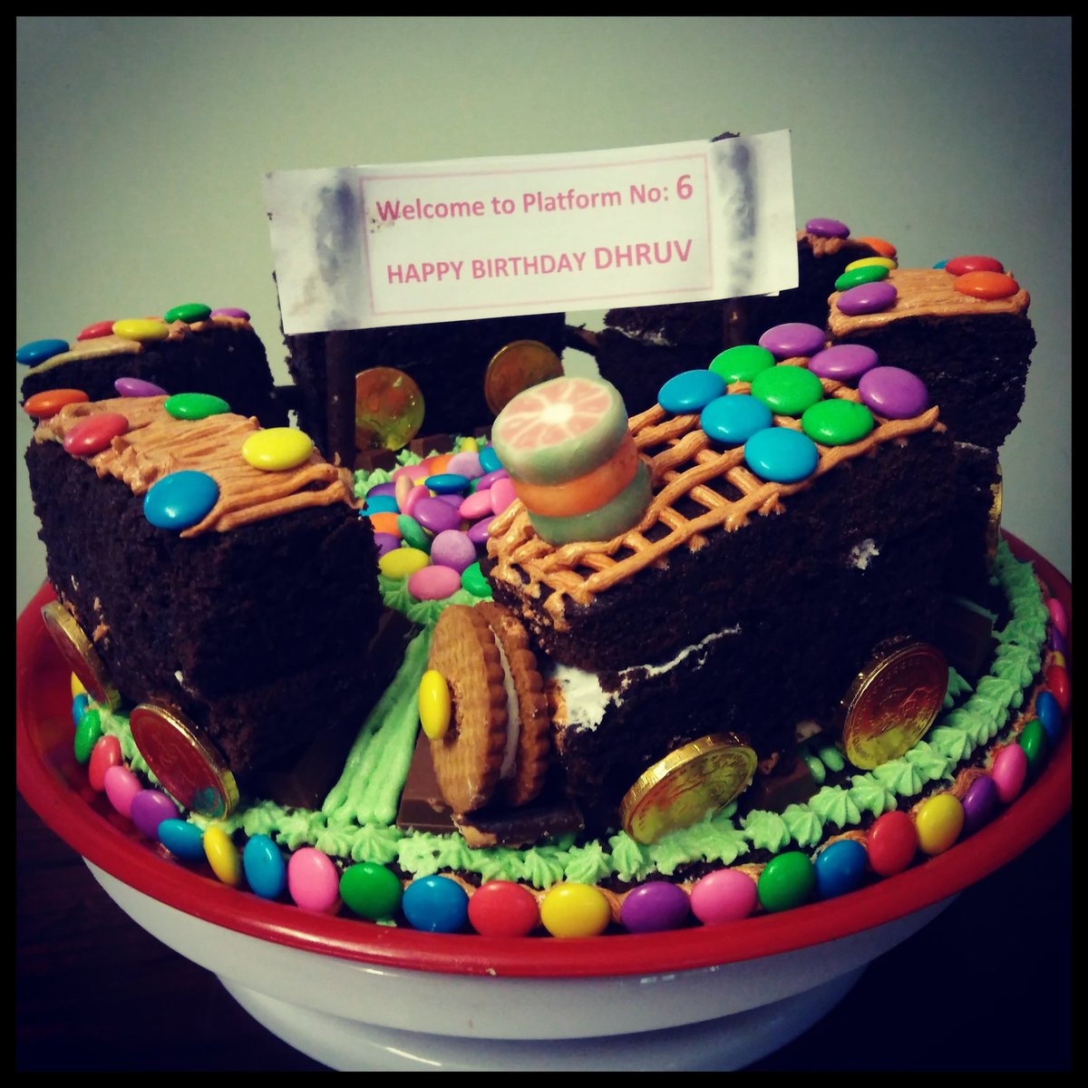 Choo, Choo! Welcome to platform 6. This birthday cake was fabulous fun to  put together for Dhruv - the boy who loves trains and gems. Five bogies and  one engine and we, image size:1200x1200