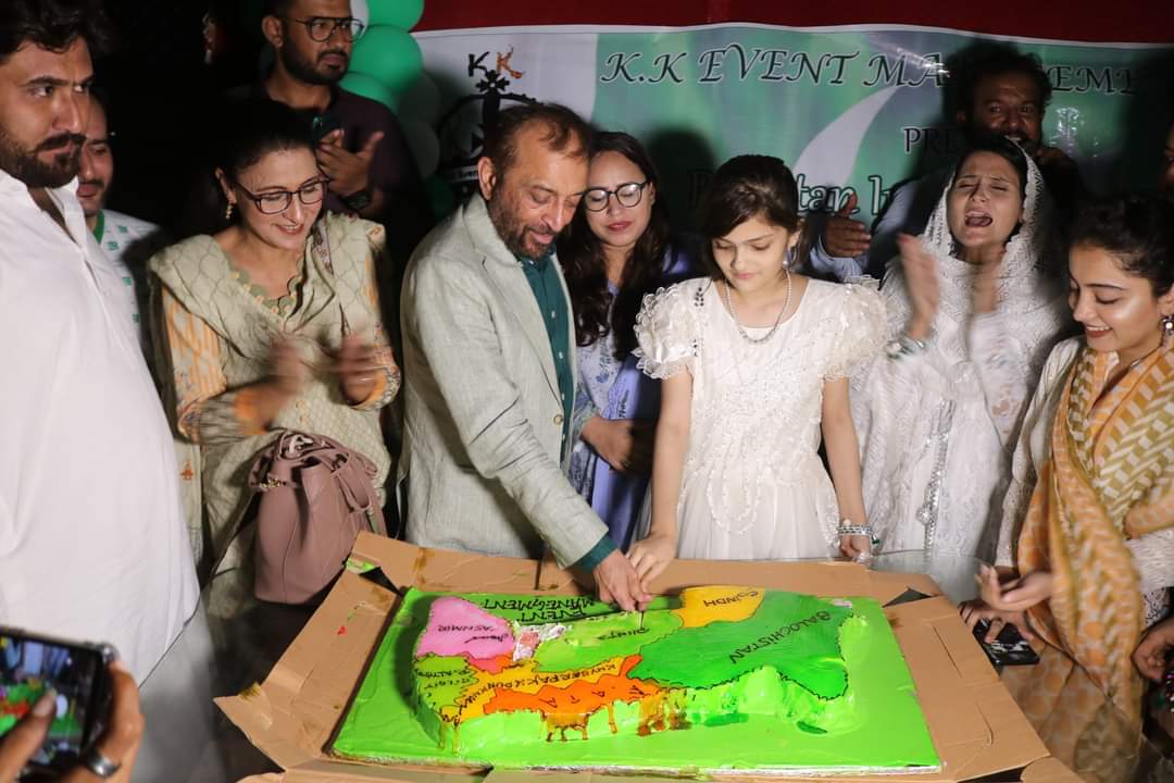 harissyed86's tweet photo. #MQMPakistan Senior Leader &amp; Head of Organization MQM Pakistan Restoration Committee Dr. Farooq Sattar Bhai Attended KK Event Management Organizing An Evening With Orphans At Jaffar Tayyar,Malir.
@DFSMQM https://t.co/bVw7XT3ywu