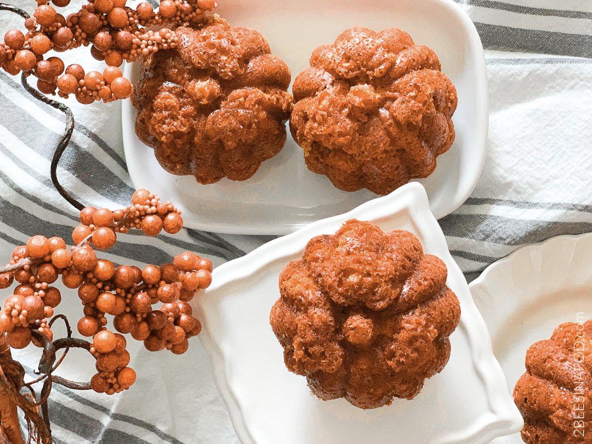 Dreaming of cooler temps and baking these delicious Oumpkin Soices Muffins! #fallfood #fall #pumpkin #pumpkinmuffins facebook.com/48739789468576…