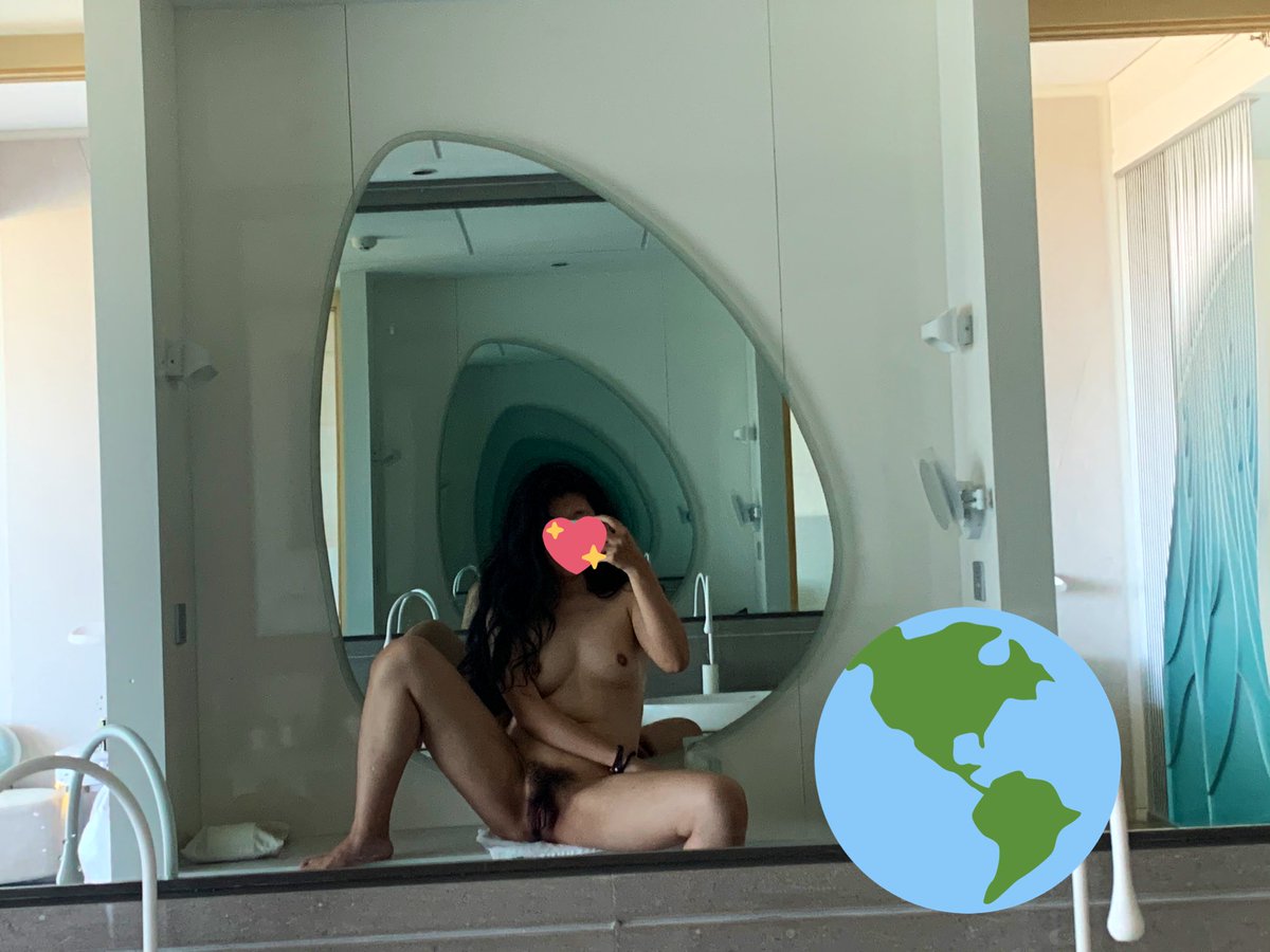 foxlikesm's tweet photo. 难得的假期，好可惜跟闺蜜一起来的，要一直保持乖乖女的形象😭只能趁闺蜜不在发骚，没人来调教我好难过 https://t.co/1KykfHiyEO