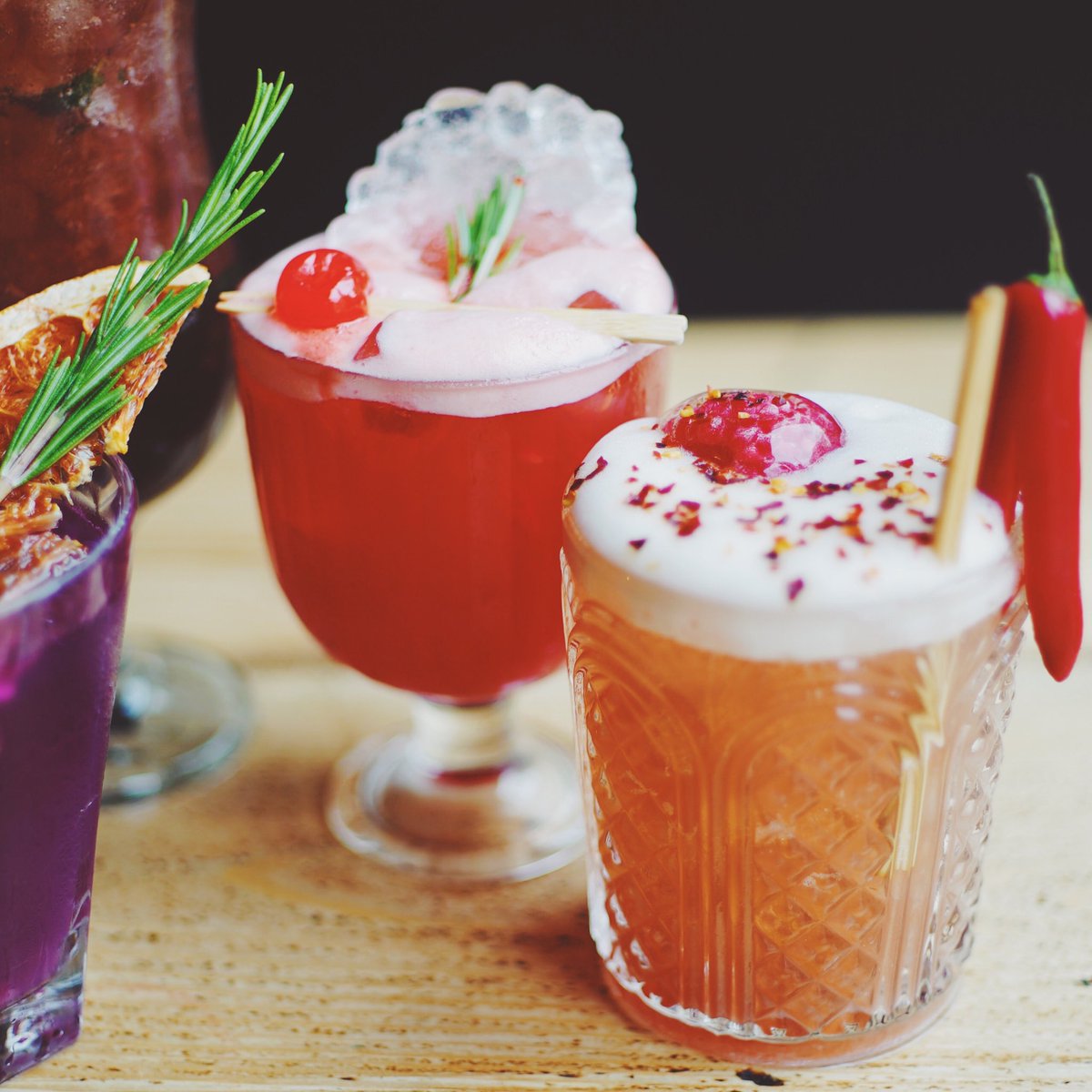 We’re super proud of our 100% vegan bar &amp; our 10 unique UD cocktails 🍹⚡️we change up our signature cocktail menu pretty regularly here at UD, but the Vaquita 🐬 (right) &amp; the Forks Over Knives (left) 🍴 are some of our long time favs 👏 #vegan #cocktails #unitydiner