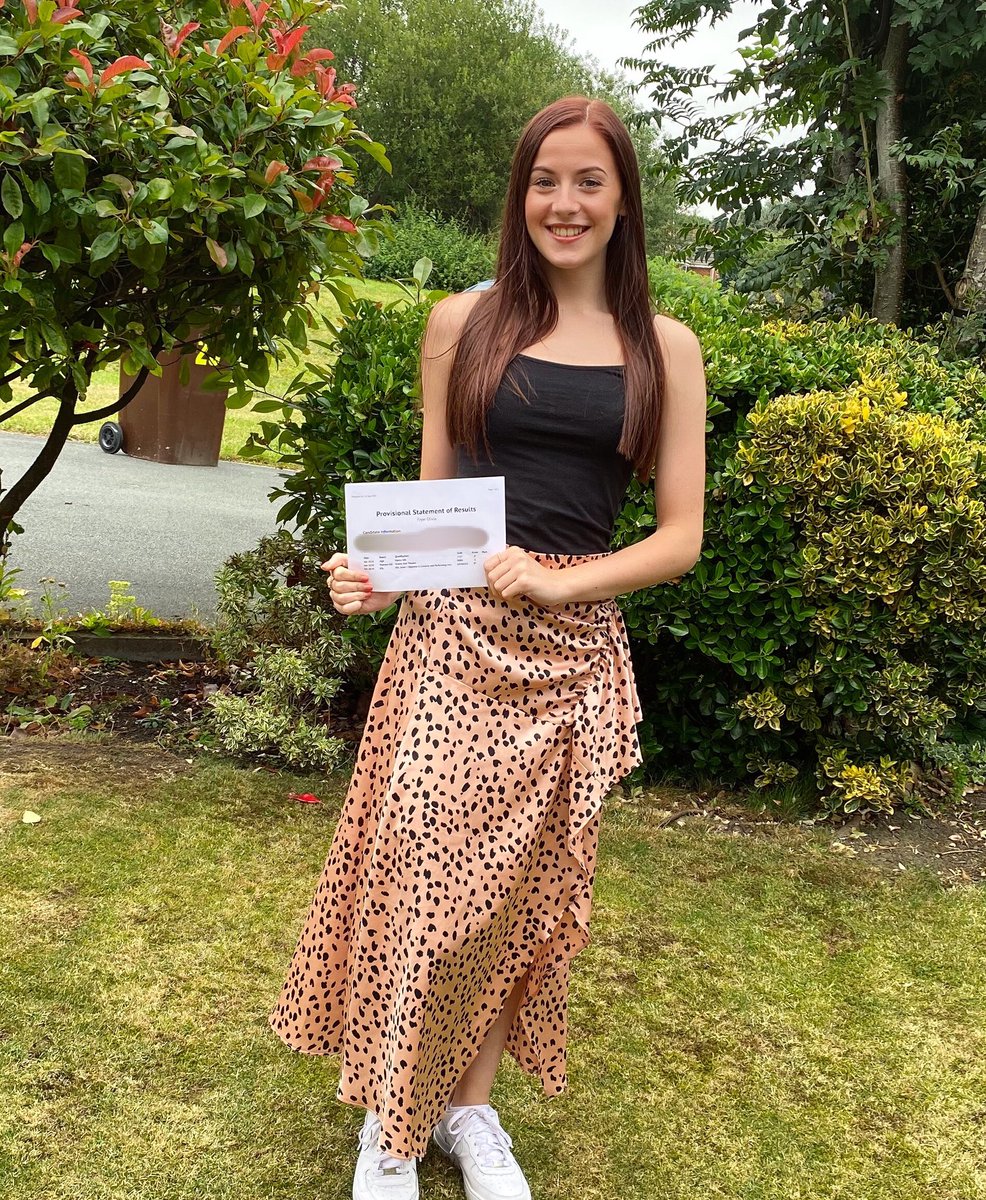 oliviafryer__'s tweet photo. Absolutely over the moon to be finishing the most incredible two years at @CAPACOLLEGE with an A*, A and Distinction* 🎉 Thank you for being the best! Never wanted my time here to come to an end! Now onto the next chapter... Laine Theatre Arts 🦋 https://t.co/Z8ewzU2vpo