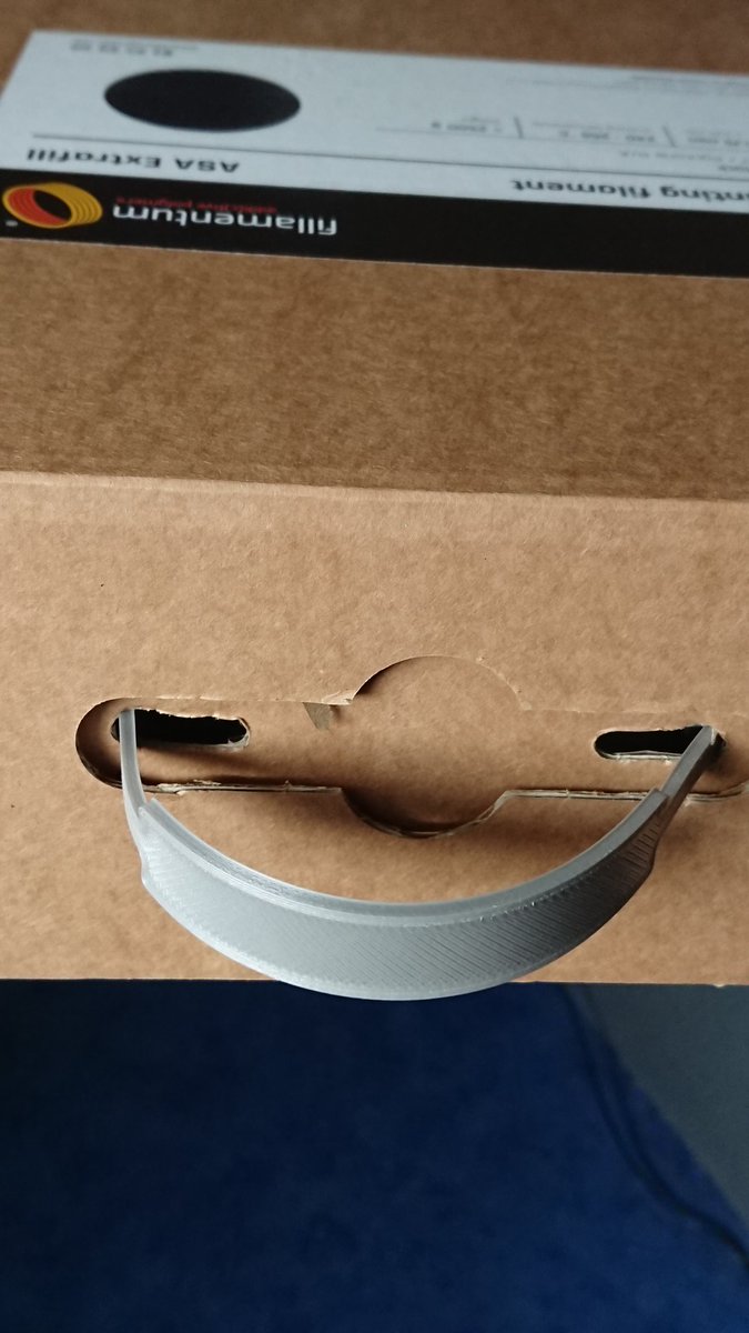 MGmaker's tweet photo. I really like the #3dprinted handles on @Fillamentum and @Fillamentumindu (ASA in this case) 's 2500g filament spool boxes.  Really cool! https://t.co/jdrFgYGVoh