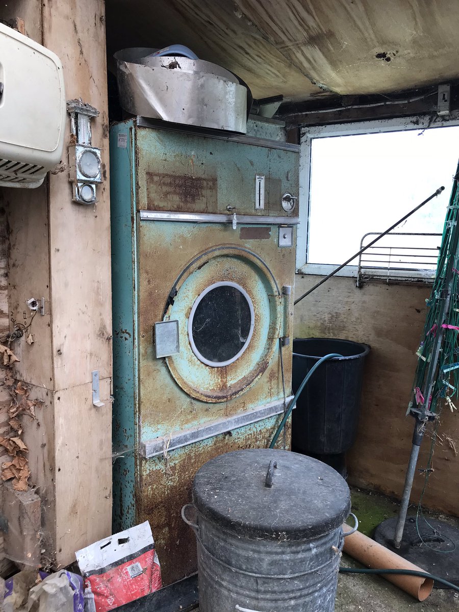 CDC_Studio's tweet photo. #architect have the #privilege of being invited into the #intamacy of people’s #homes asked to understand how #families function, what their #aspirations are, and what they #value needless to say this can be #fun #onemansjunk https://t.co/wFWSNvWkUE