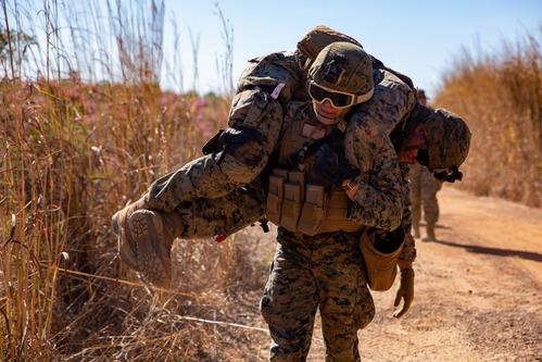 12thMCD's tweet photo. Winning Battles Together. The bond among Marines is unlike any other. To be the elite expeditionary fighting force, battles must be won together. Text THEFEW (843339). #12MCD #usmc #marines #teamwork #together https://t.co/tKsdaJgoE8