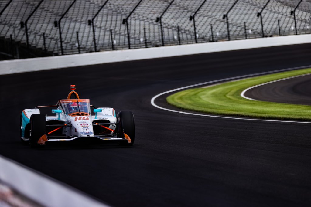 ColtonHerta's tweet photo. Bit of a break headin back out soon. #NoOneRunsOnEmpty // #ShiftGreen // #PoweredByHonda https://t.co/rRo4R7E7Km