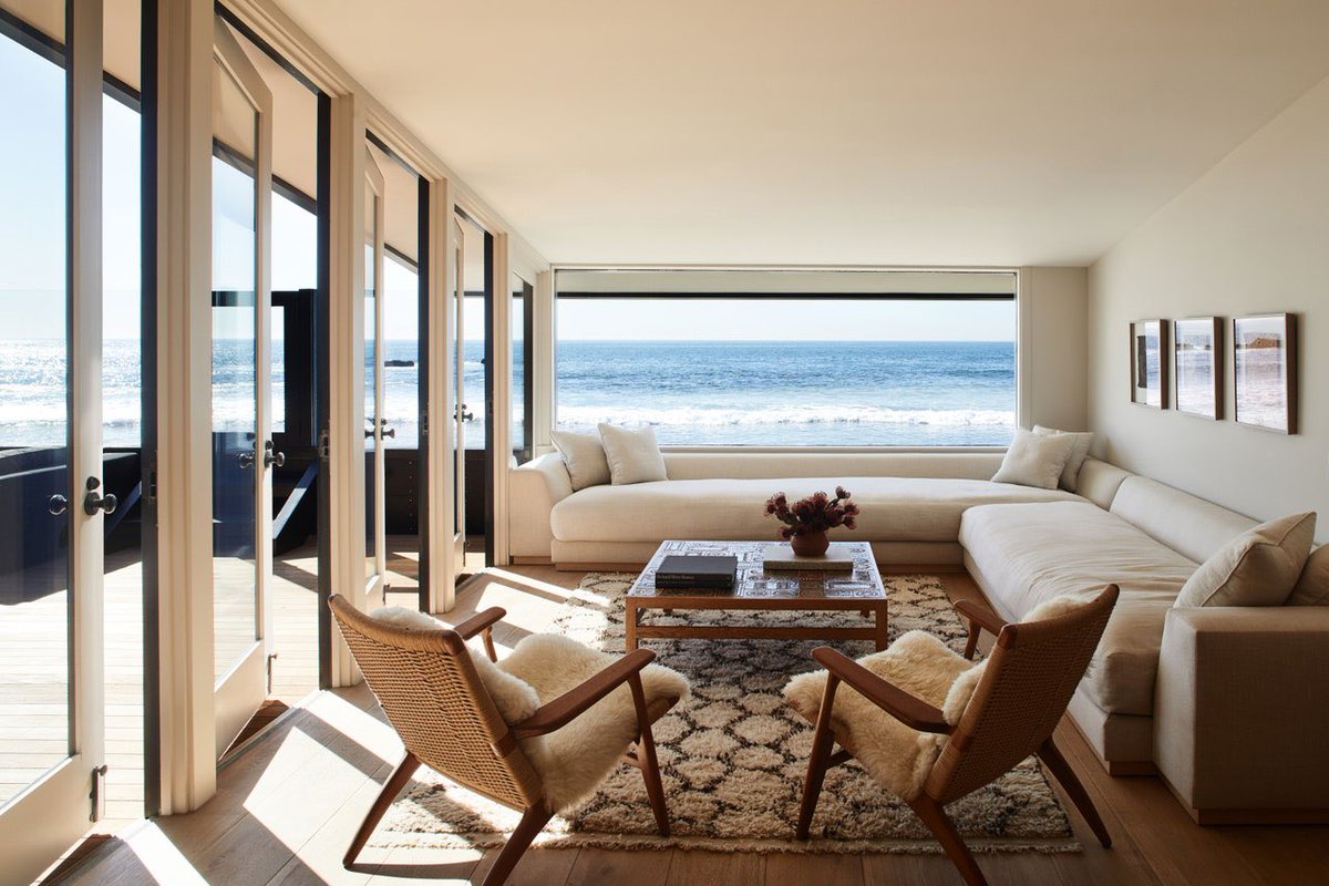 Another living area (I’d disappear to Jason’s Malibu beach house and you’d never see me again).