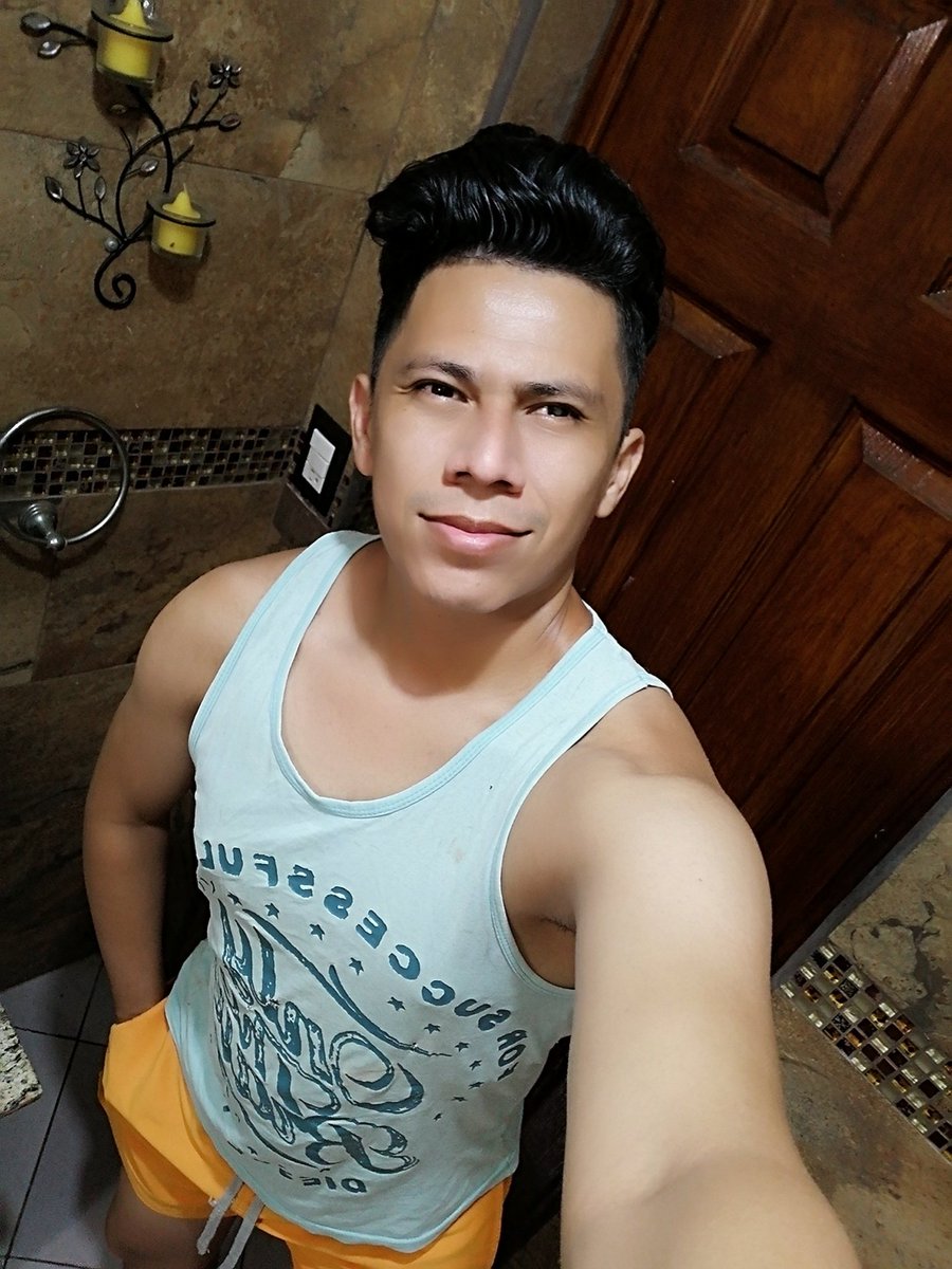 Isaac57413311's tweet photo. 💚 Despertar con un buenos días suyo #CuellarM https://t.co/qB2QRi64OU