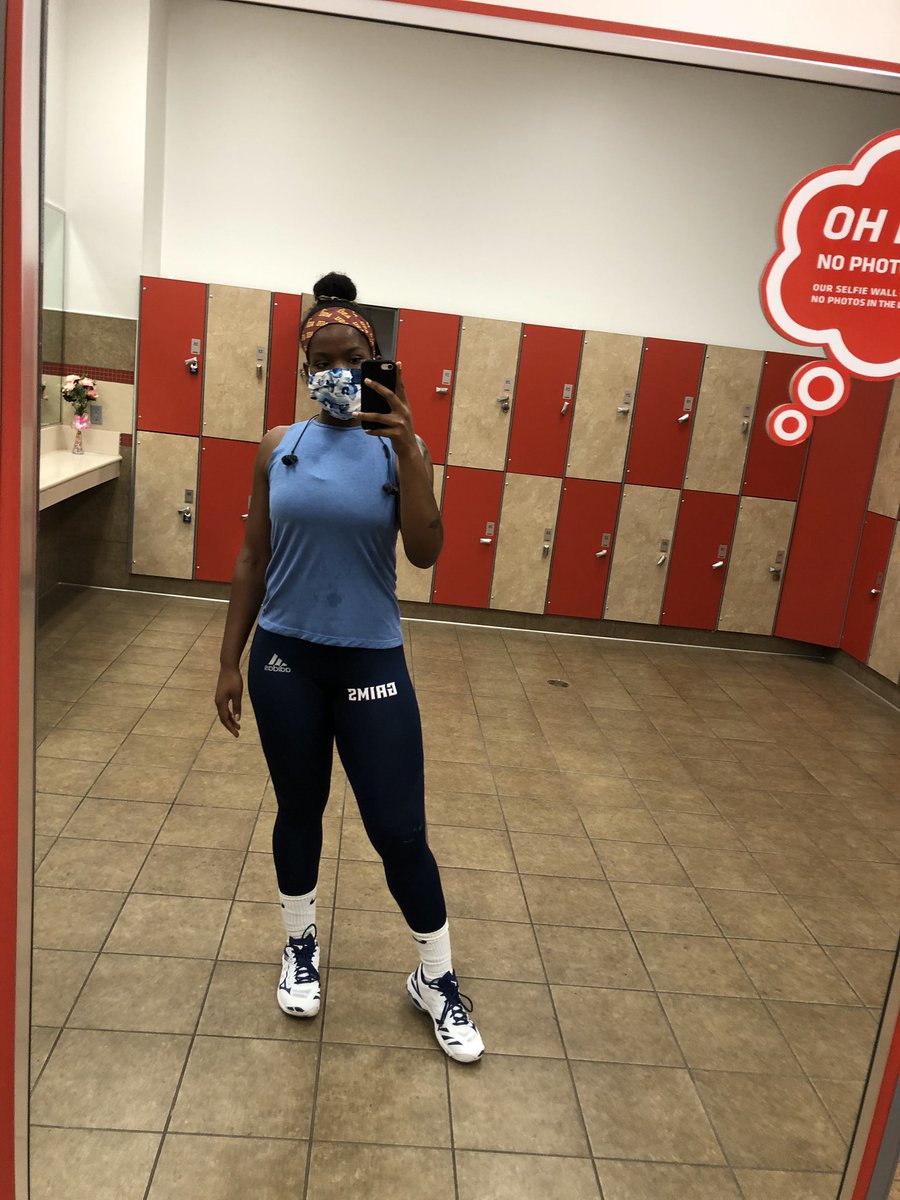 NECVolleyball's tweet photo. FOUR DAYS TILL PRESEASON! Nyah #15 says “WHAT UP NEC OHANA 🤙🏾 🌺 I can’t believe it’s been about 4 months since I’ve been in Henniker!! I’m so excited to see everyone’s beautiful faces 🥰✨ hope everyone is staying fit and powered up💪🏾⚡️ Stay Safe” #Grims #Volleyball #4days https://t.co/YAm5zUdl06