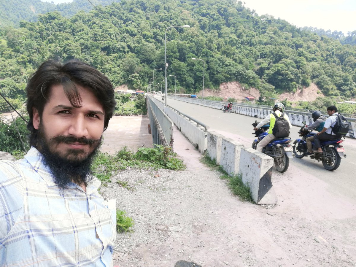 birat_anupam's tweet photo. यो हो चतरा पुल। कोसि बराजबाट ५२ किलोमिटर माथी रहेको पुल बन्नु अगाडि कोसि पार गर्ने एक्लो सडक बराज मात्रै थियो।
Koshi Bridge at Chatara which came into operation since 3 August 2015.
#ChataraBridge #KoshiBridge #कोसीपुल #चतरापुल #चतरा https://t.co/M4zAgMlvkp