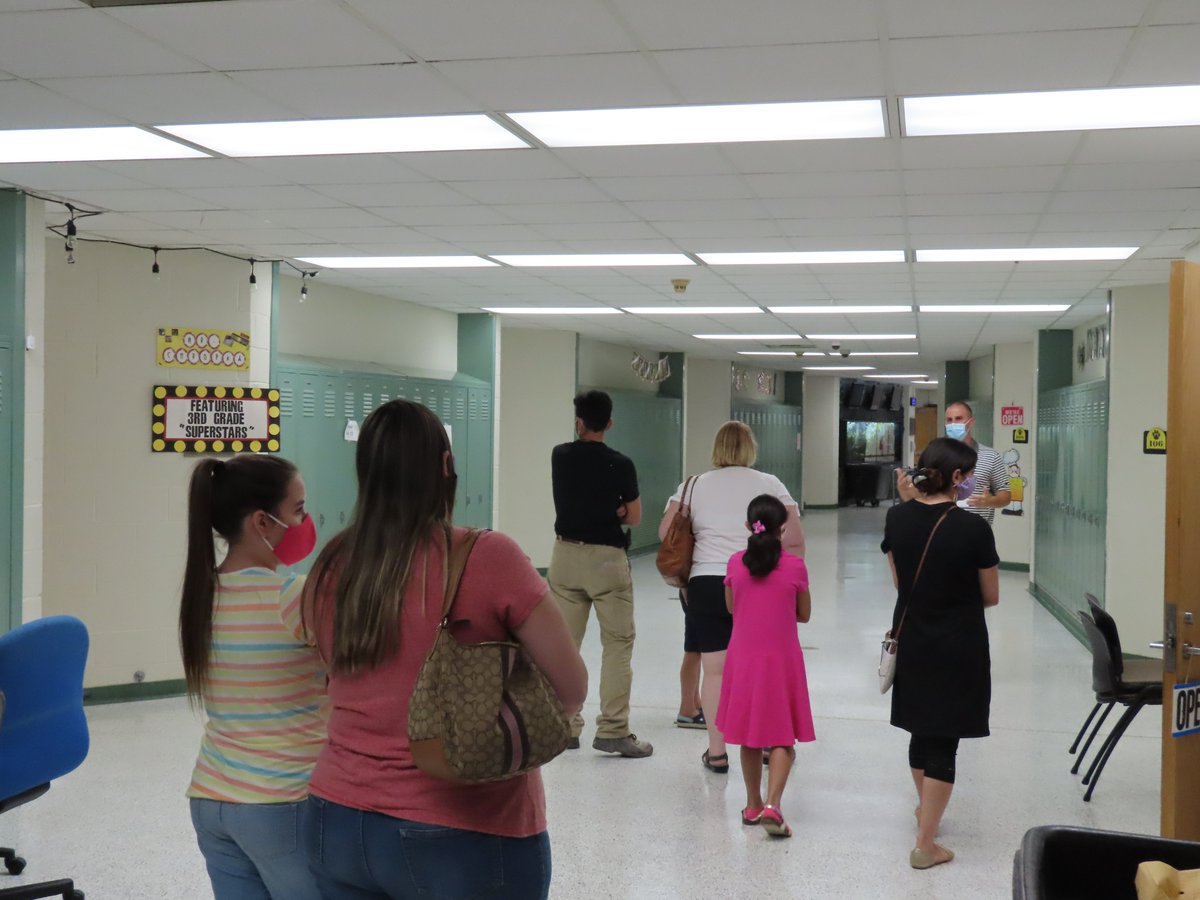 JHIS welcomed our newest families to our school.  It was great meeting all of you during our New Student Orientation event today!   #WErTJ