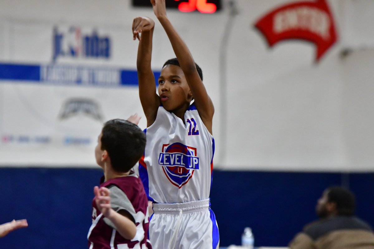 levelup_li's tweet photo. #PlayerSpotlight is on Khyree Smith who is on the 4th Grade - Red Team. Khy has an extensive skillset being a great ball handler &amp; can score in different ways. He is an athlete who uses his speed to his advantage esp. in transition. He takes pride in working hard &amp; playing D. https://t.co/Wf9lk3TNLr