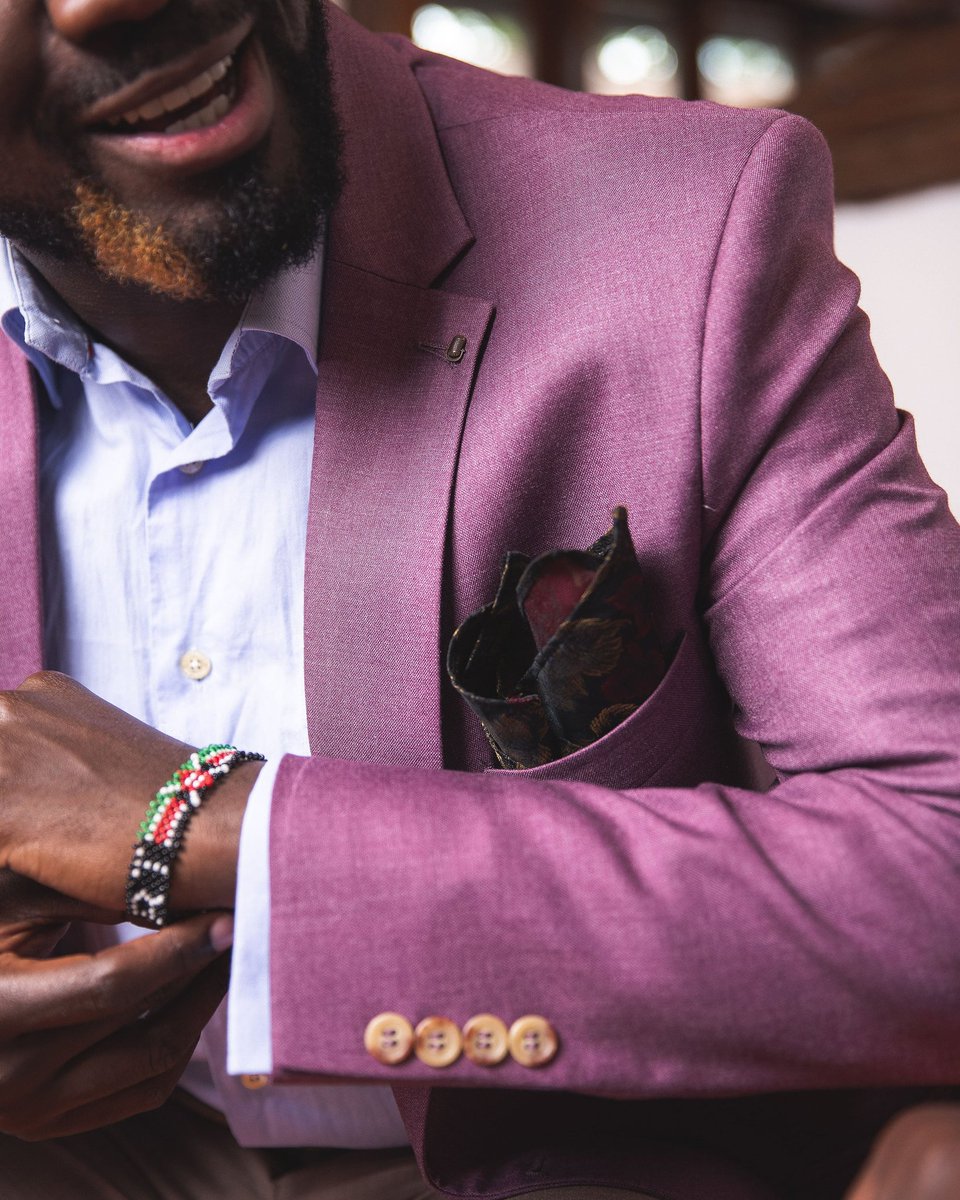 LM___creative's tweet photo. Art of dress...peep the details. Onto the next. All about #takingchances #multifunctionality #quality #comfort #style #mtm #mensluxurywear #lilac https://t.co/W50vCT4YlC