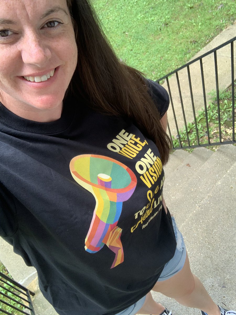 mswhite_4thgr's tweet photo. Supporting @TheLLF with my #minoritydonorawarenesssmonth shirt 🖤💛 #shareyourspare #hellokidney https://t.co/fJg6lInLDQ