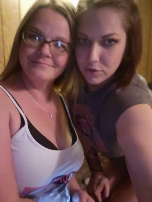 #ThrowbackThursday when me and @SupermandaFL barely knew each other a week. Luv this bish to pieces.<a href="/tag/throwbackthursday"class="tags">#ThrowbackThursday</a><a class="tags" href="/tag/supermandafl">@supermandafl</a>
